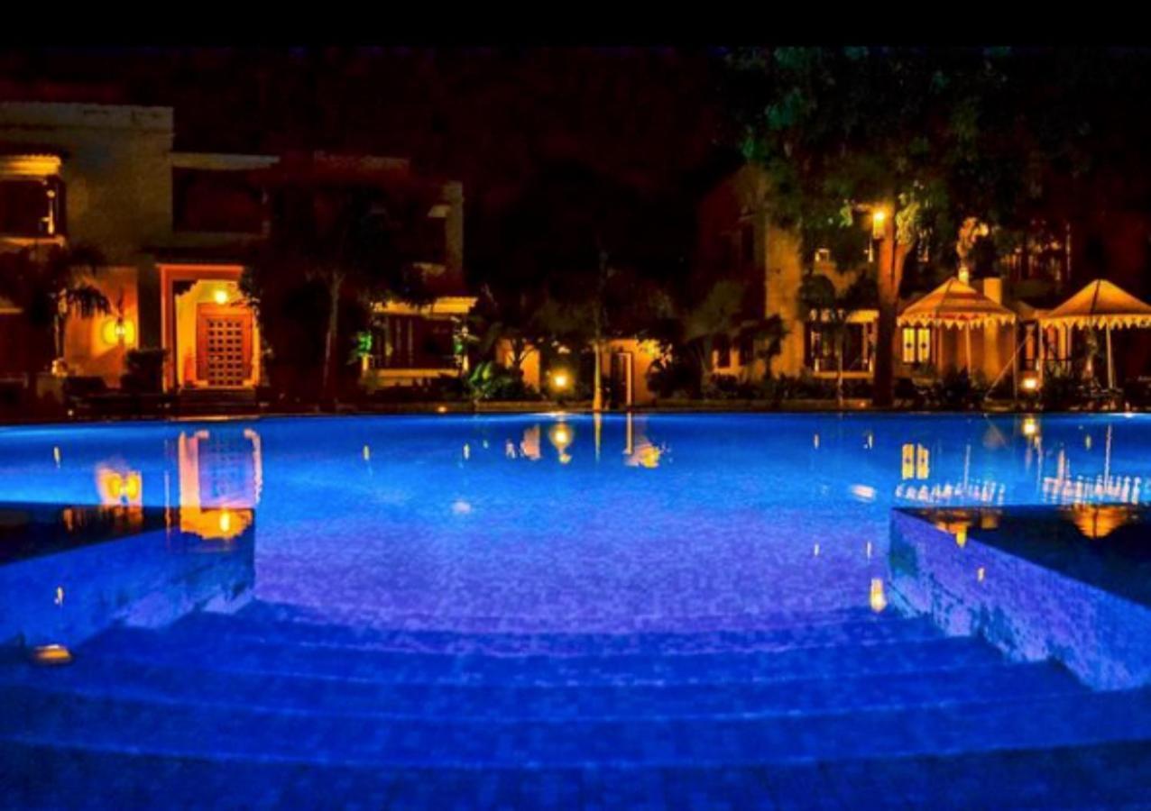 אודייפור The Royal Retreat Resort & Spa מראה חיצוני תמונה